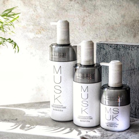 MOCHEQI MUSK Шампунь с гидролизованным кератином и маслом жожоба для волос SHAMPOO ANTI DANDRUFF, 738 мл