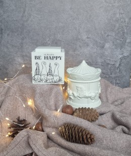 BE HAPPY Ароматическая соевая свеча ручной работы «Карусель»