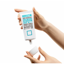 Rovectin Солнцезащитный успокаивающий крем для лица Skin Essentials Aqua Soothing UV Protector SPF 50+ PA++++, 50 мл.