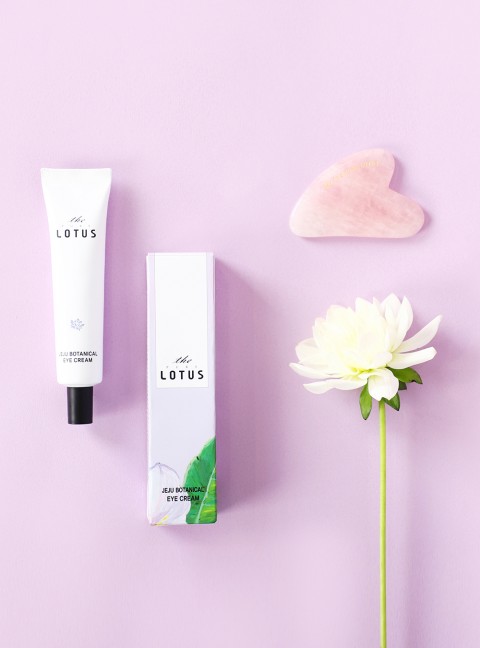 Увлажняющий антивозрастной крем для век The Pure Lotus Jeju Botanical Eye Cream, 30 мл 