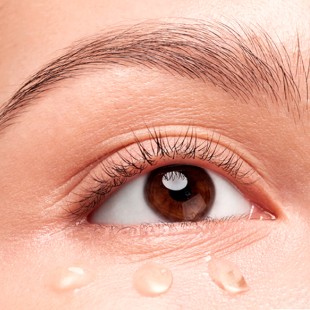 MA:NYO Осветляющая гиалуроновая сыворотка для век Hyaluron Whitening Eye Serum, 45 мл