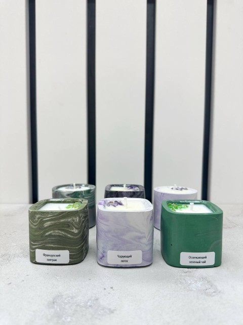 KURTIS home Ароматическая соевая свеча ручной работы "Самоцвет"