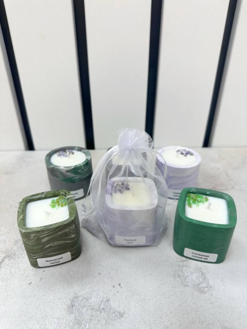 KURTIS home Ароматическая соевая свеча ручной работы "Самоцвет"