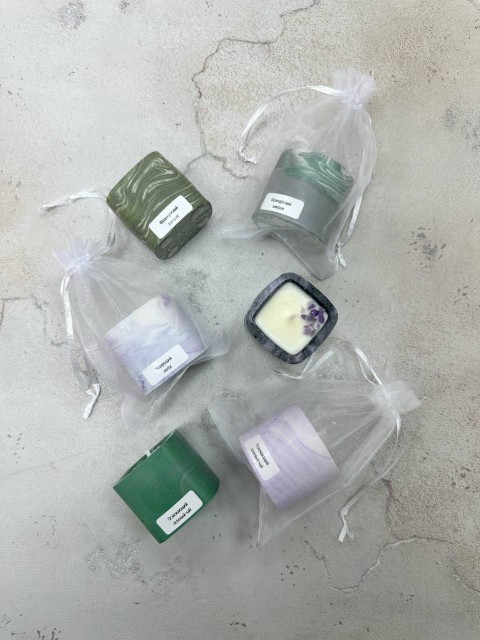 KURTIS home Ароматическая соевая свеча ручной работы "Самоцвет"