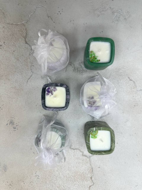 KURTIS home Ароматическая соевая свеча ручной работы "Самоцвет"