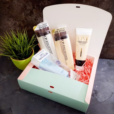 Коробка сборная подарочная (31*24*8 см)