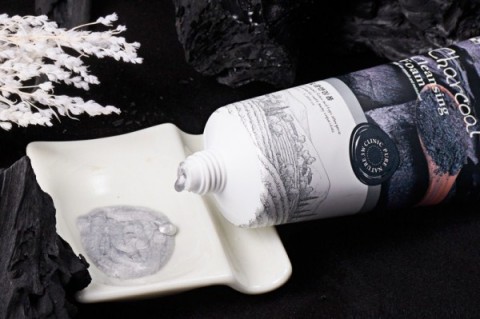 3W Clinic Пенка для умывания с древесным углем Charcoal Cleansing Foam