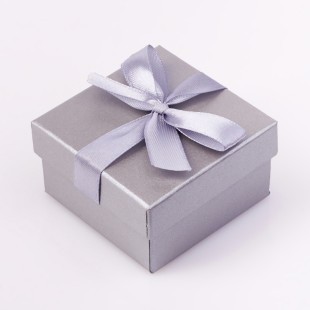 Подарочная коробка средняя с бантом (цвет в ассортименте)