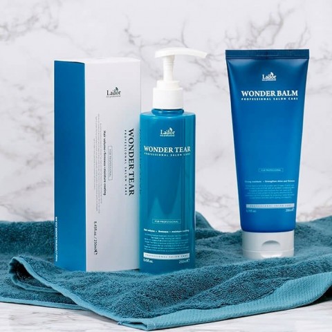 Увлажняющий бальзам для упругости и объема волос Lador Wonder Tear, 250 мл. 