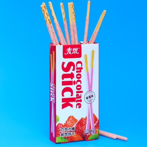 Палочки печенья покрытые шоколадом со вкусом клубники, 26 г  