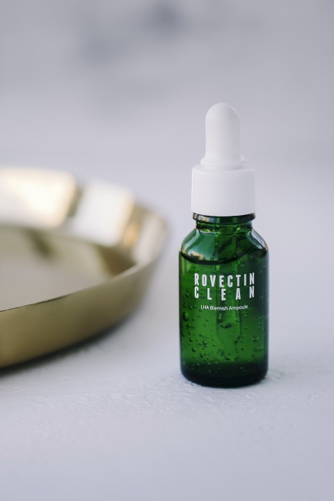 Rovectin Ампульная сыворотка для проблемной кожи Clean LHA Blemish Ampoule ,15 мл.