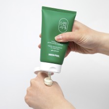 MEDI-PEEL Успокаивающая пенка для умывания на основе центеллы азиатской Young Cica pH Balancing Cleanser, 120 мл