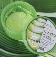 Jigott Увлажняющий гель для тела с алоэ Natural Aloe Vera Moisture Soothing Gel