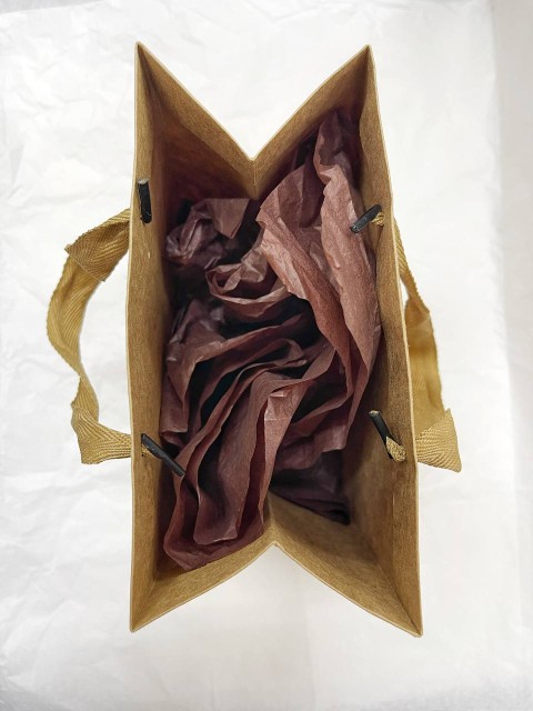 BE HAPPY Ароматическая соевая свеча ручной работы "пион" в гипсе 