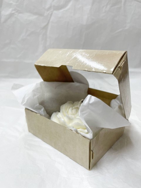 BE HAPPY Соевая свеча ручной работы "пион"