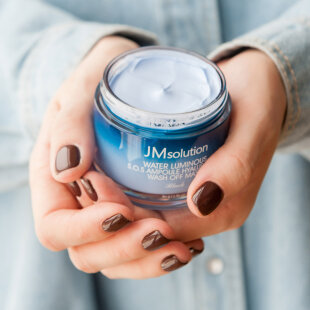 JMsolution Увлажняющая маска для лица с гиалуроновой кислотой Water Luminous Sos Ampoule Hyaluronic Wash Off Mask Black