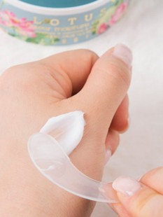 Jigott Увлажняющий крем для лица с экстрактом лотоса Lotus Flower Moisture Cream, 100 мл.