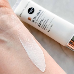 Medi-Peel Солнцезащитный осветляющий крем для восстановления клеток Derma Maison Sun Block Cell Repair Whitening SPF 50+ PA++++, 50 мл